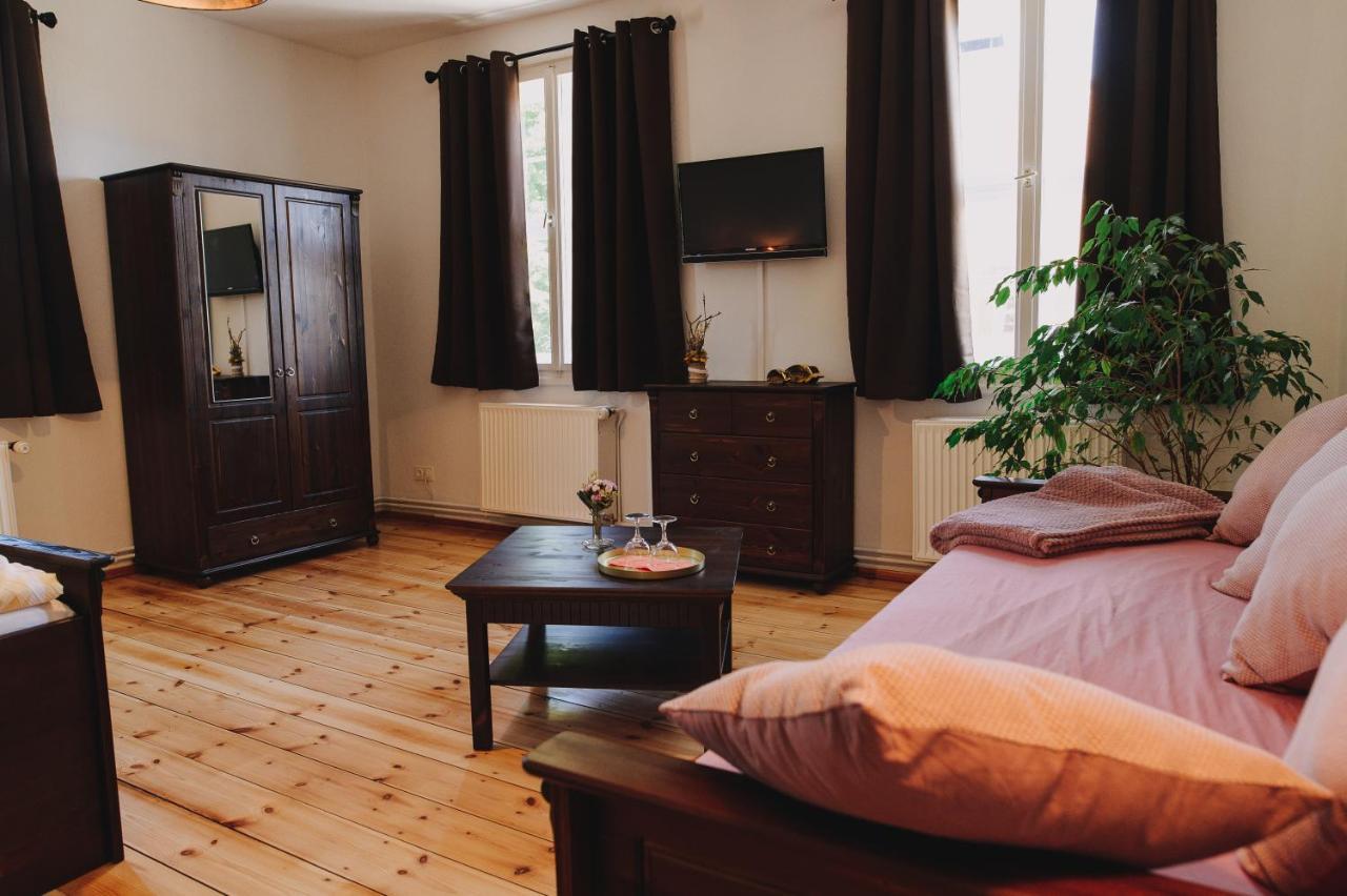 Gasthof Zum Hirsch Hotel Drehna Екстериор снимка