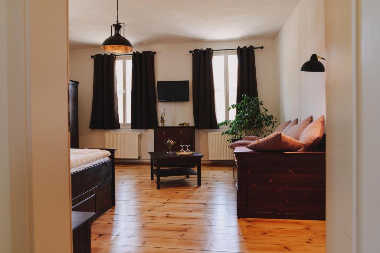 Gasthof Zum Hirsch Hotel Drehna Екстериор снимка